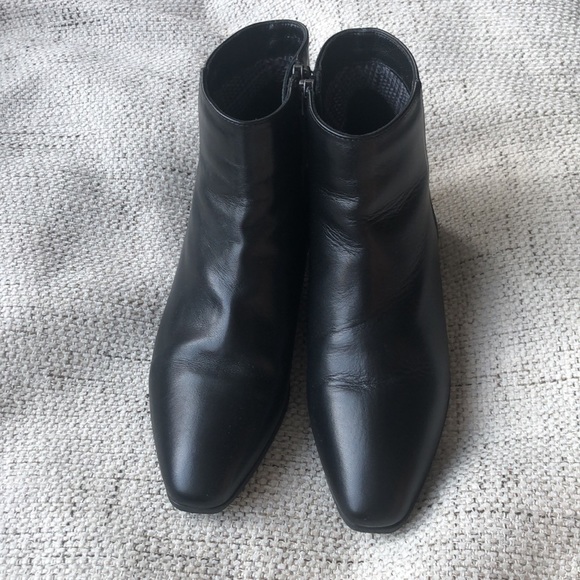 aquatalia weatherproof black leather bootie - Picture 2 of 4